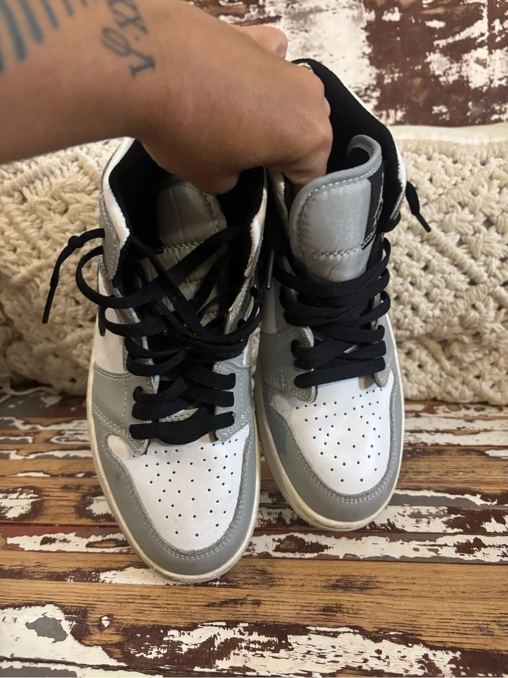 Nike Air Jordan 1 Mid White Black Gray